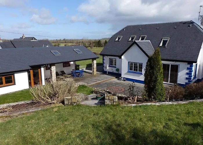 Eden Countryside Retreat *